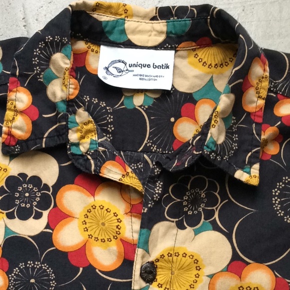 Cotton batik shirt. Great vintage look All cotton. - Picture 2 of 7